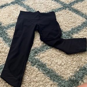 Lululemon size 8 wunder train
